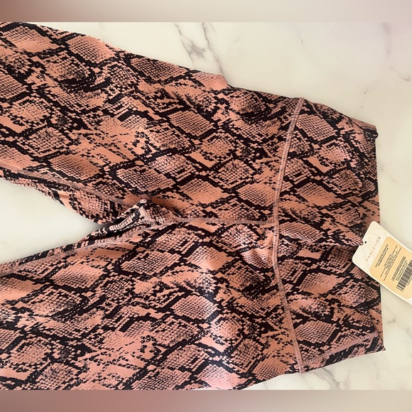 Fabletics leggings size Small NWT - Picture 3 of 4